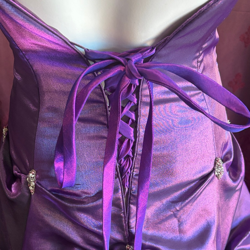 Flirt Maggie Sottero Elegant Purple Iridescent Strapless Tufted Gown Size Four - Picture 8 of 11